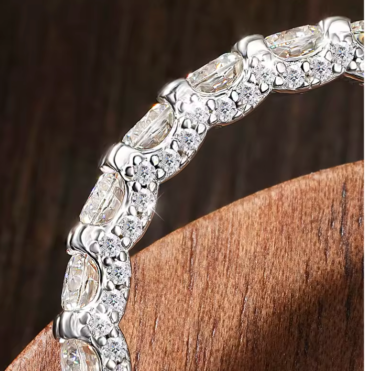 Anel Moissanite Prata 925 Banho Ouro Branco 18k Pedras 3 lados